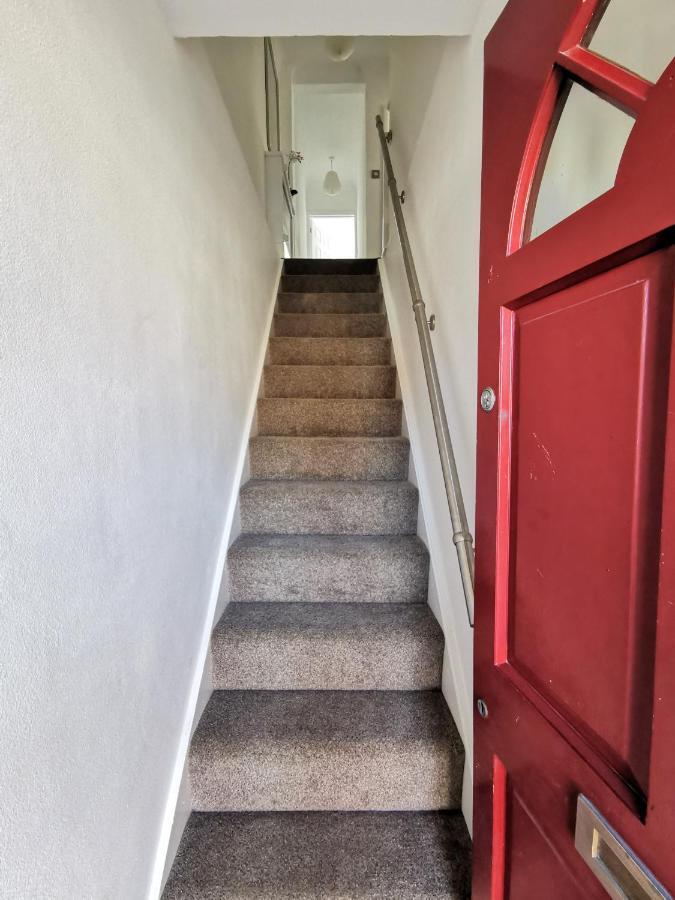 2 Bed Apt W/ Private Parking Close To Town Centre Huntingdon Exterior foto